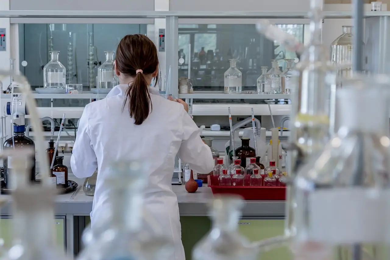Beyond green chemistry: a comprehensive review of how sustainability has been integrated into cosmetic research - Cambri
